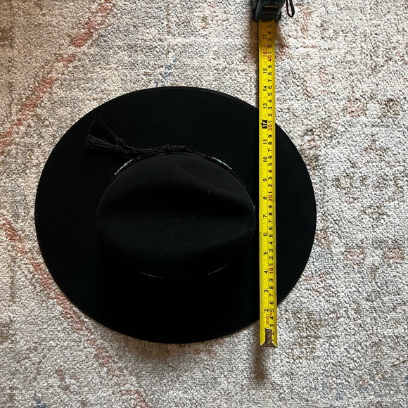 Stetson Black Cowboy Hat with Turquoise/Black Beaded Horse Hair Strap - Picture 13 of 15